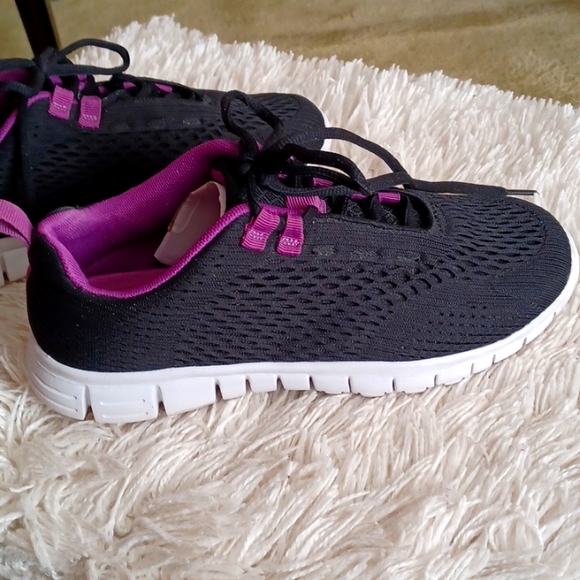 Comfortview Mesh Sneakers - Women's Size 8.5 Wide  Black/White/Purple - NWOT - Picture 4 of 8